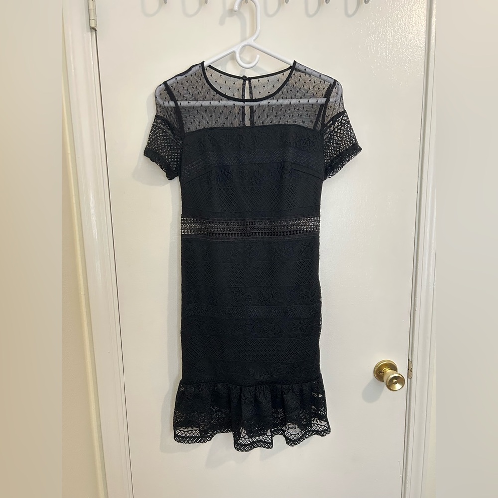 Forever 21 Black Lace Midi Dress size S